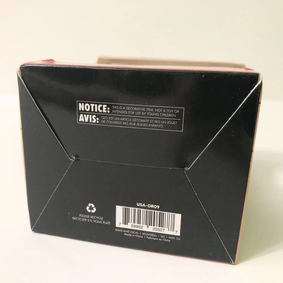 Souvenirs That Dont  Suck Basket Bulls Christmas Ornament Basketball Chicago - Picture 10 of 16